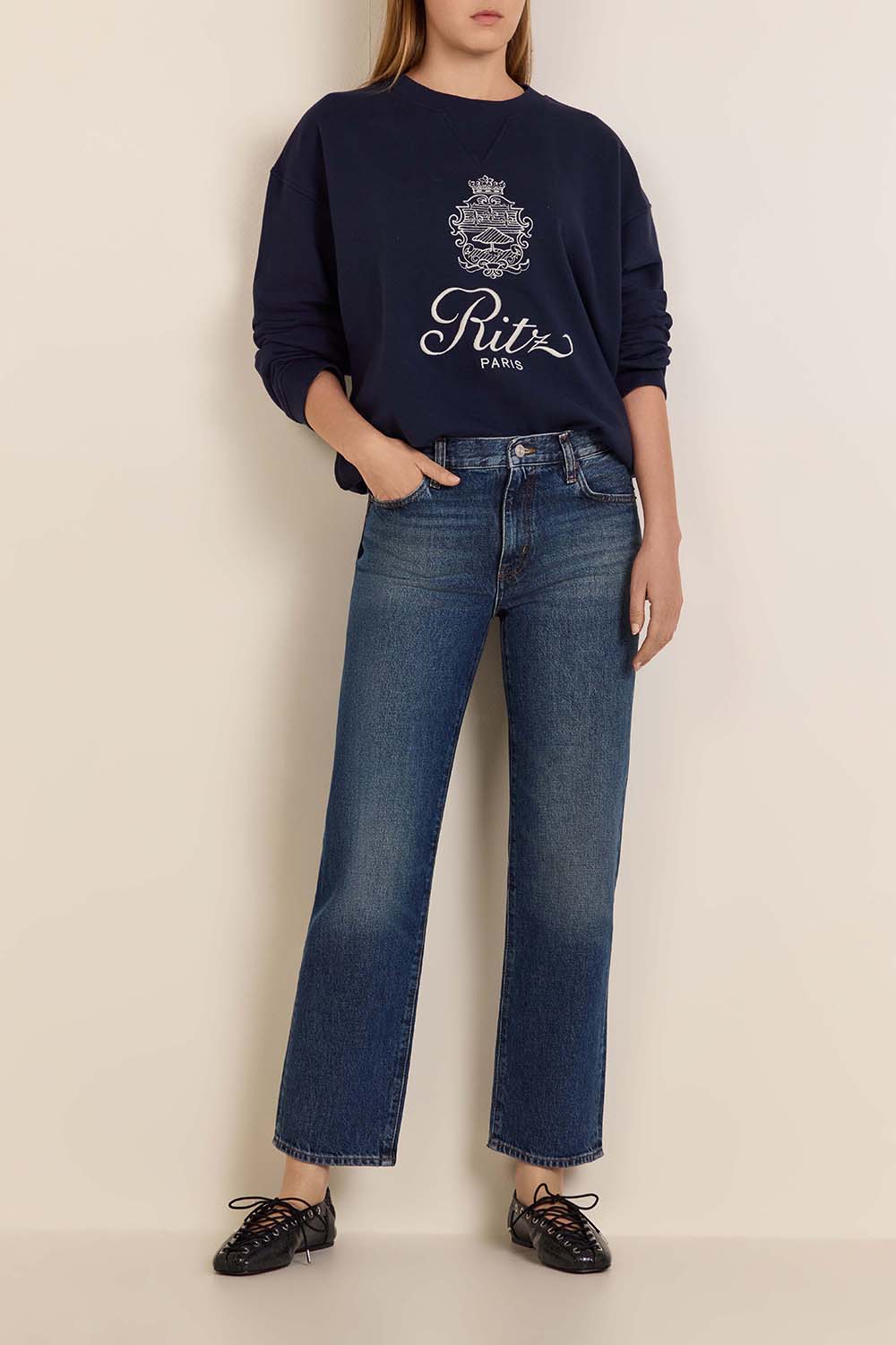 מכנסי ג'ינס בגזרה בינונית